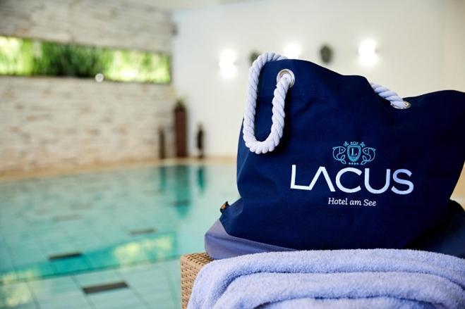 Lacus Hotel Am See Weissensee Ngoại thất bức ảnh